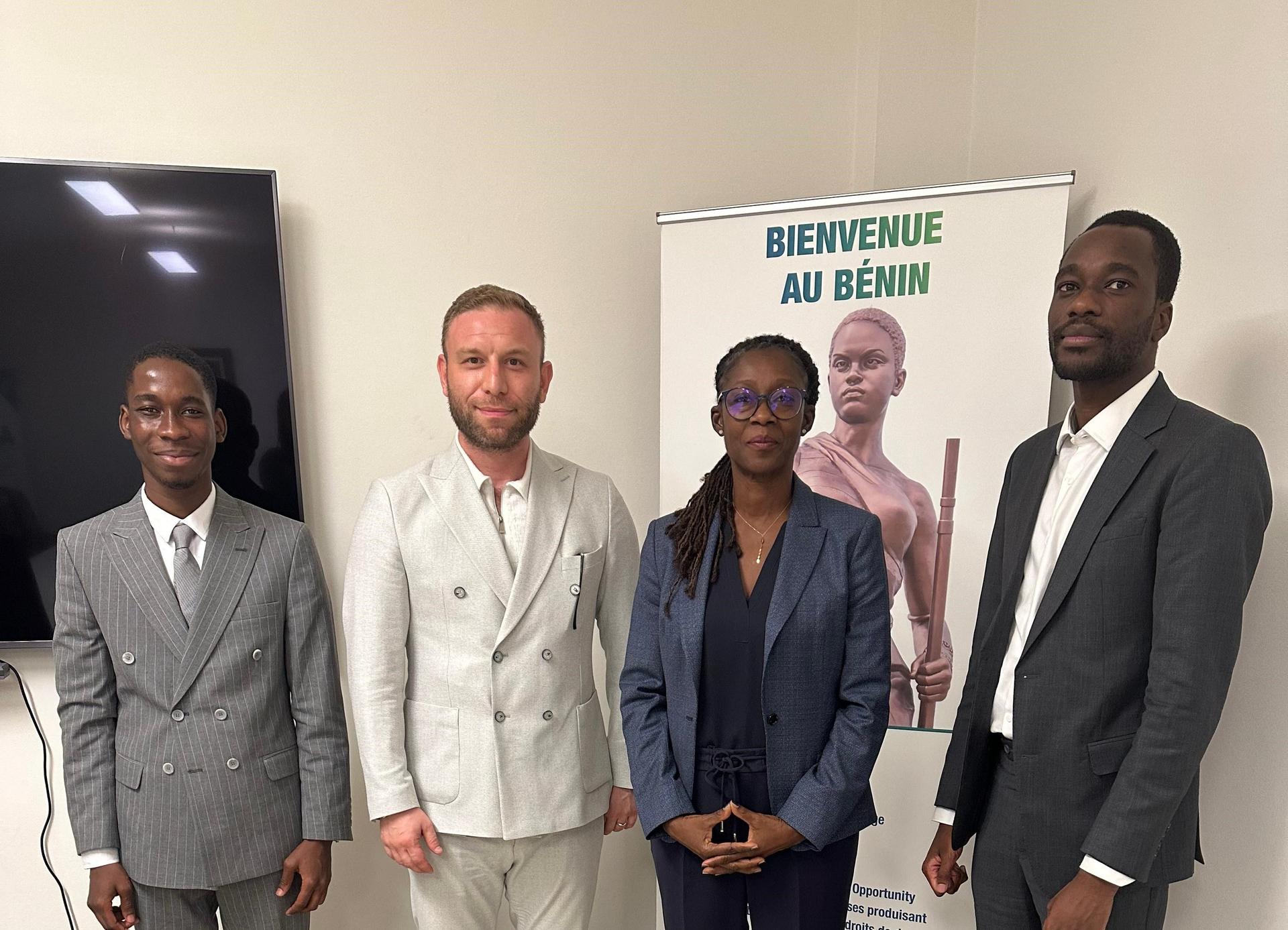 SÉANCE DE TRAVAIL À L’APIEX BÉNIN